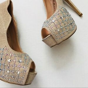 Sequenced heel